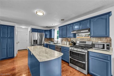 1062 Mcshane Drive Cuyahoga Falls OH 44221