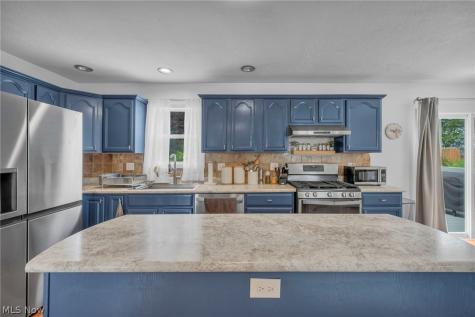1062 Mcshane Drive Cuyahoga Falls OH 44221