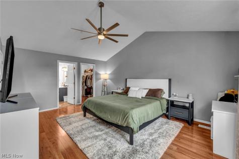 1062 Mcshane Drive Cuyahoga Falls OH 44221