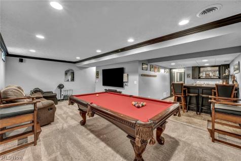 1062 Mcshane Drive Cuyahoga Falls OH 44221