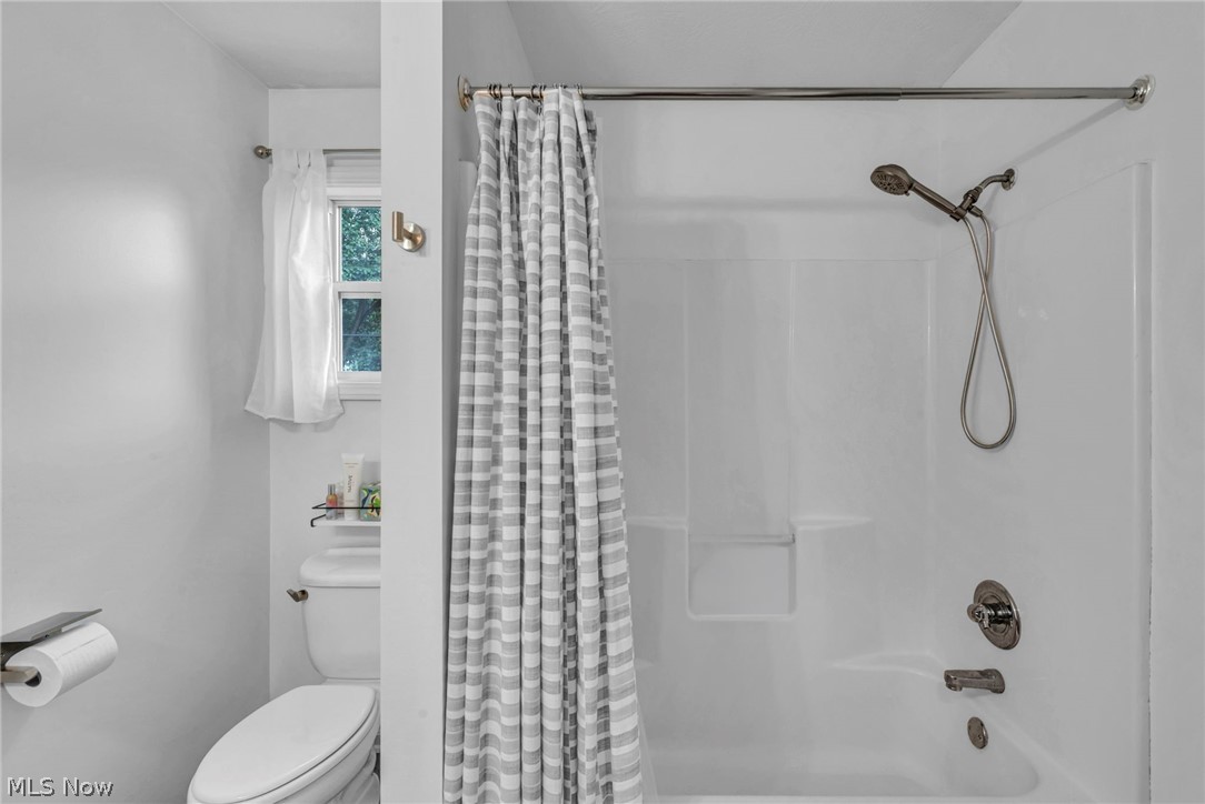 1062 Mcshane Drive Cuyahoga Falls OH 44221