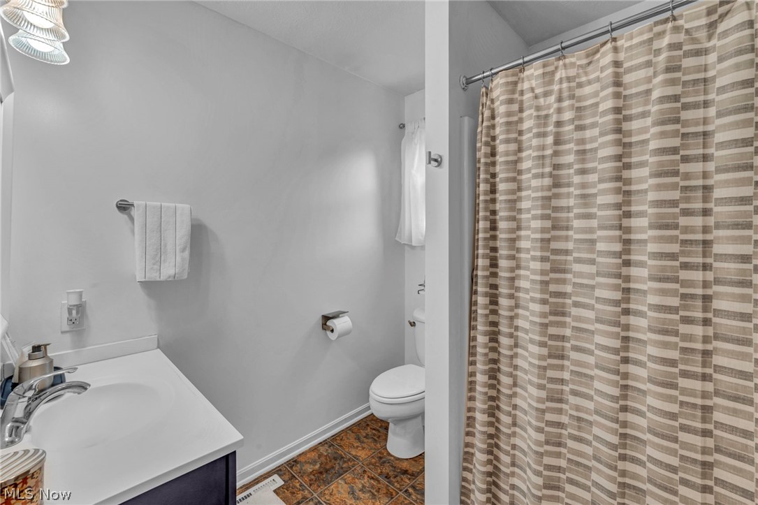 1062 Mcshane Drive Cuyahoga Falls OH 44221