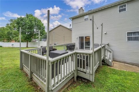 1062 Mcshane Drive Cuyahoga Falls OH 44221