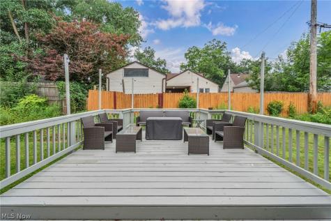 1062 Mcshane Drive Cuyahoga Falls OH 44221