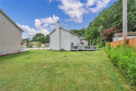 1062 Mcshane Drive Cuyahoga Falls OH 44221