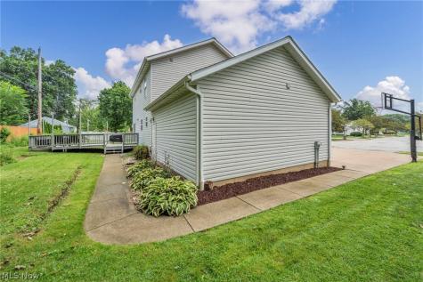 1062 Mcshane Drive Cuyahoga Falls OH 44221