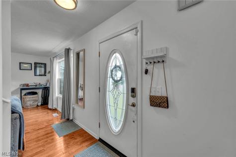1062 Mcshane Drive Cuyahoga Falls OH 44221