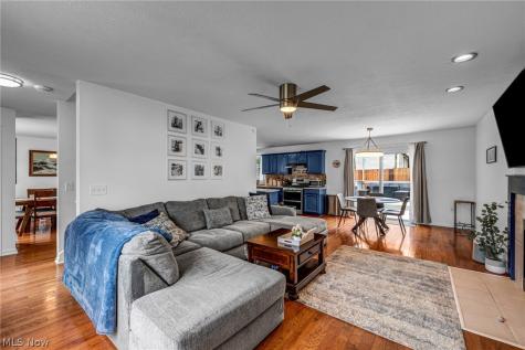 1062 Mcshane Drive Cuyahoga Falls OH 44221