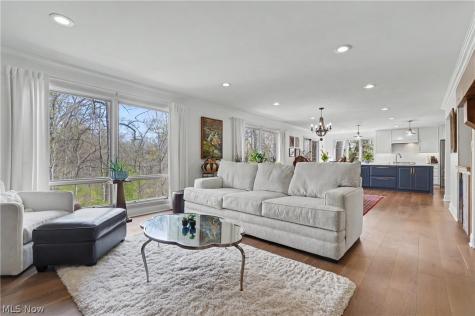 10997 Tanager Trail Brecksville OH 44141