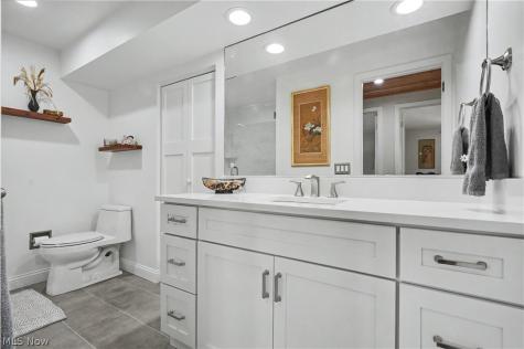 10997 Tanager Trail Brecksville OH 44141