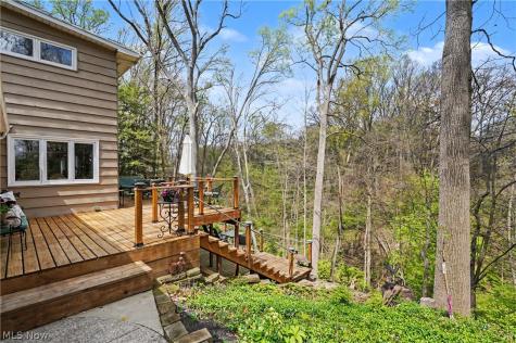 10997 Tanager Trail Brecksville OH 44141