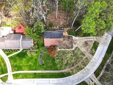 10997 Tanager Trail Brecksville OH 44141