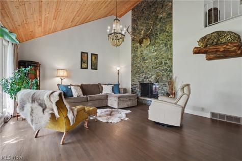 10997 Tanager Trail Brecksville OH 44141