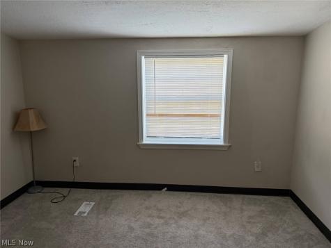 25450 Farringdon Avenue Euclid OH 44132