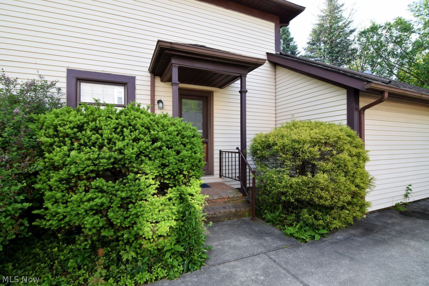20816 S Woodland Road Shaker Heights OH 44122