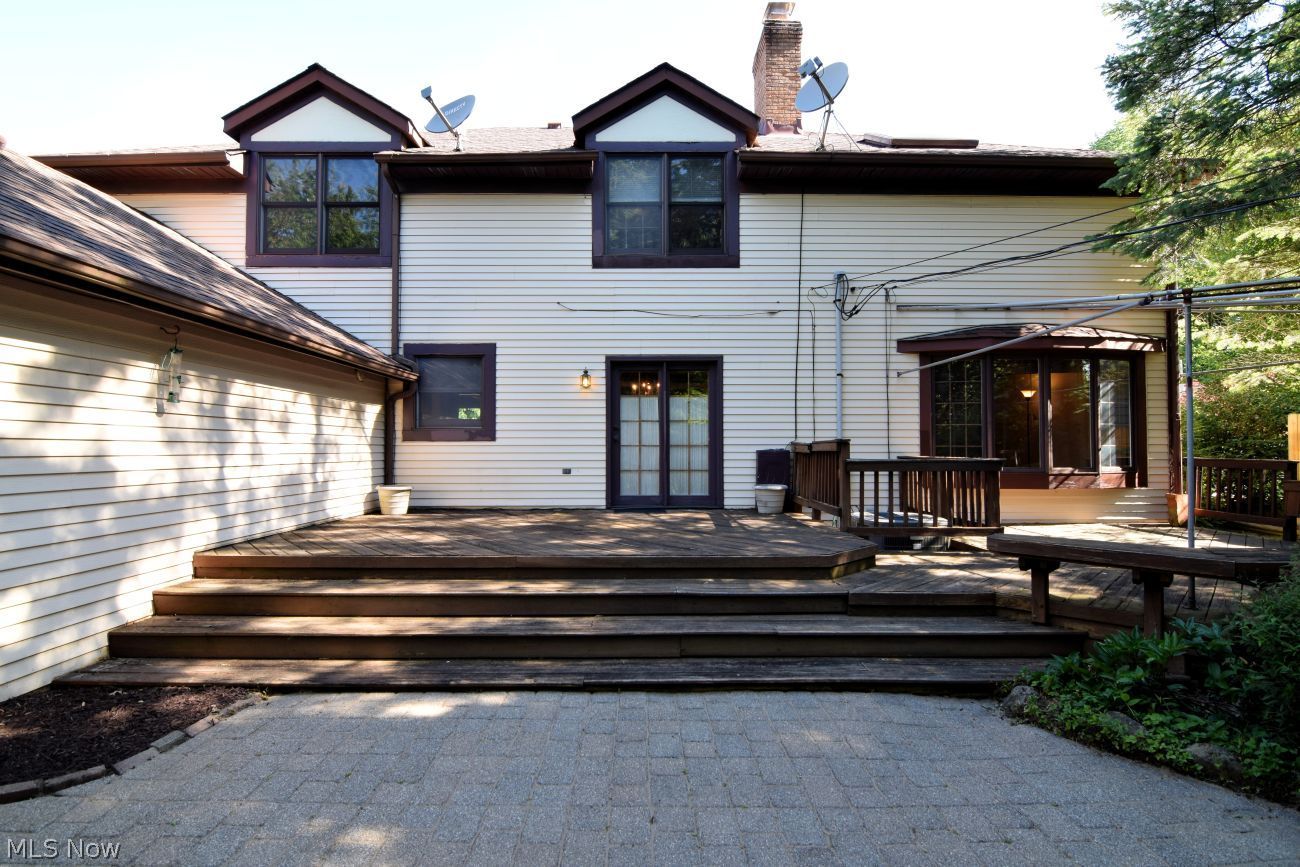 20816 S Woodland Road Shaker Heights OH 44122
