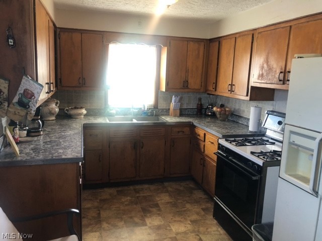 7002 Flowerdale Avenue Cleveland OH 44144