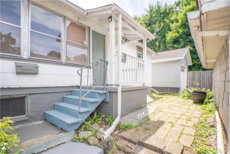 1136 Beardsley Street Akron OH 44301