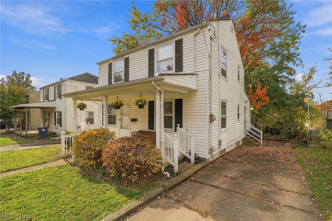 1536 Sunset Avenue Akron OH 44301