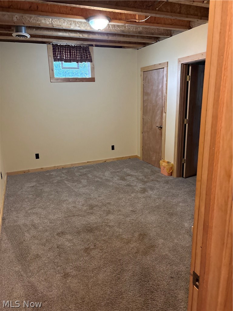 3300 Ivory Road NW Carrollton OH 44615