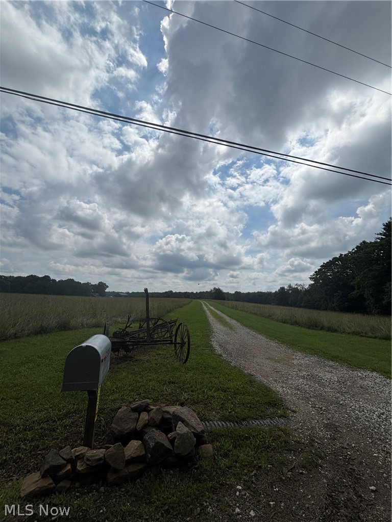 3300 Ivory Road NW Carrollton OH 44615