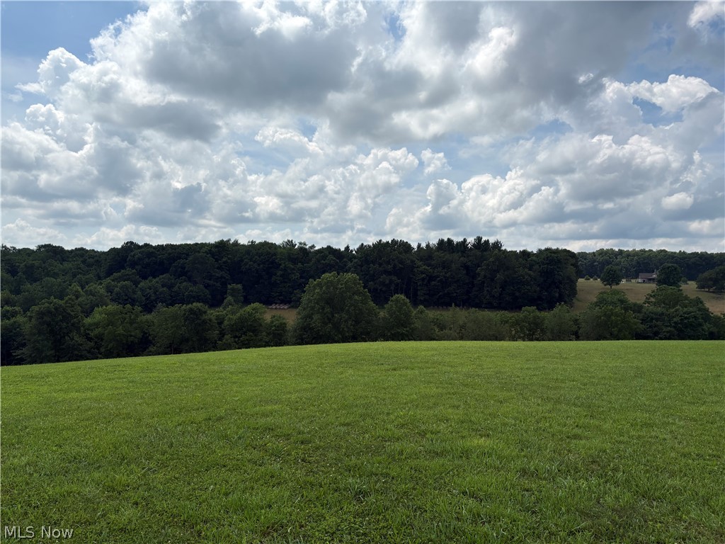 3300 Ivory Road NW Carrollton OH 44615