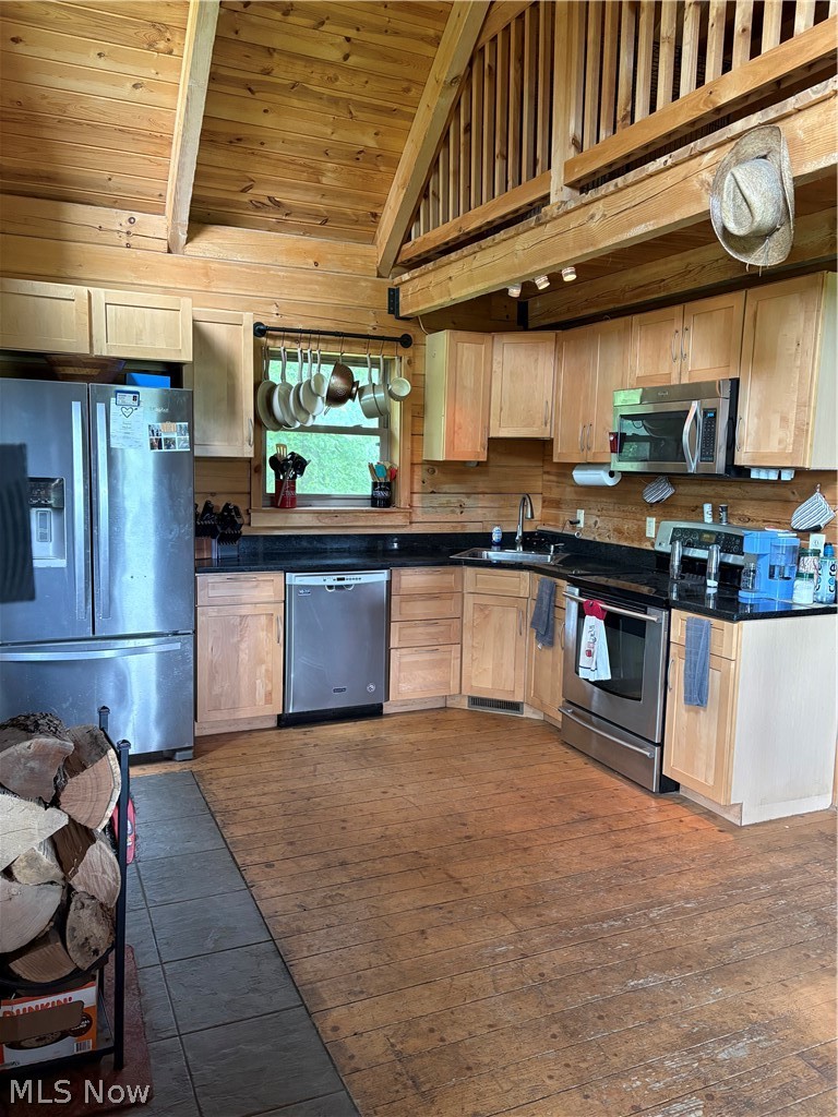 3300 Ivory Road NW Carrollton OH 44615