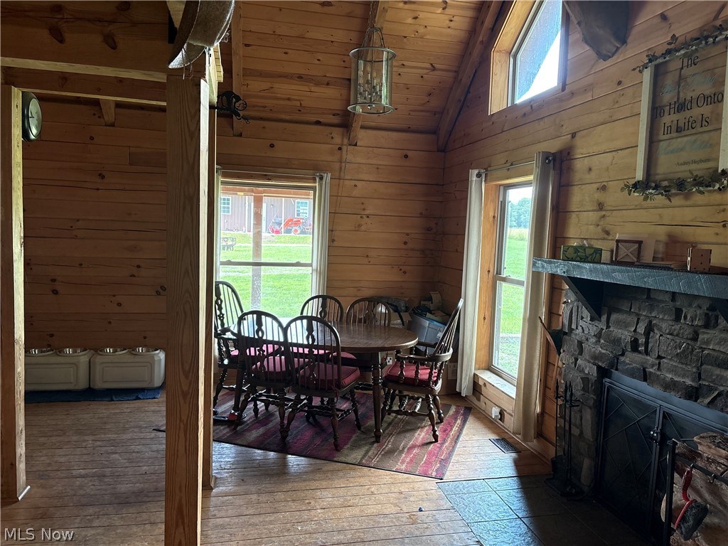 3300 Ivory Road NW Carrollton OH 44615