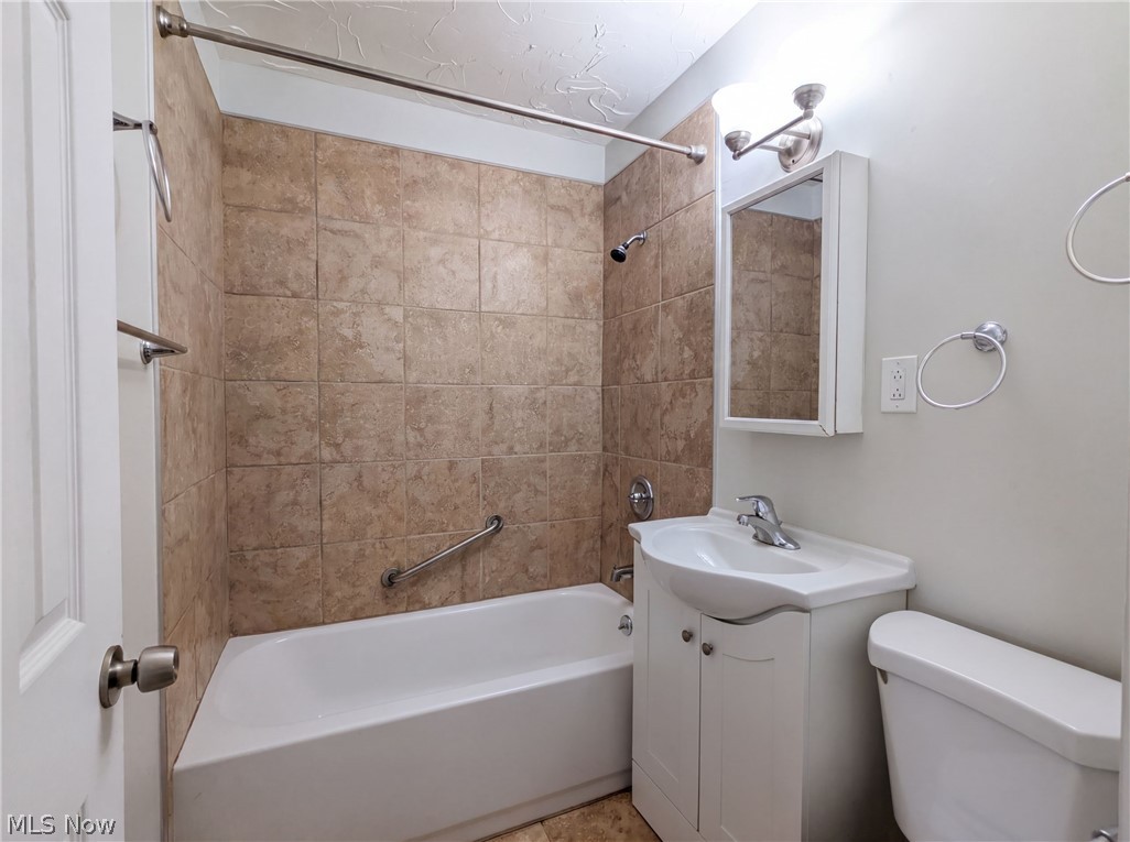 12722 Emery Avenue Cleveland OH 44135