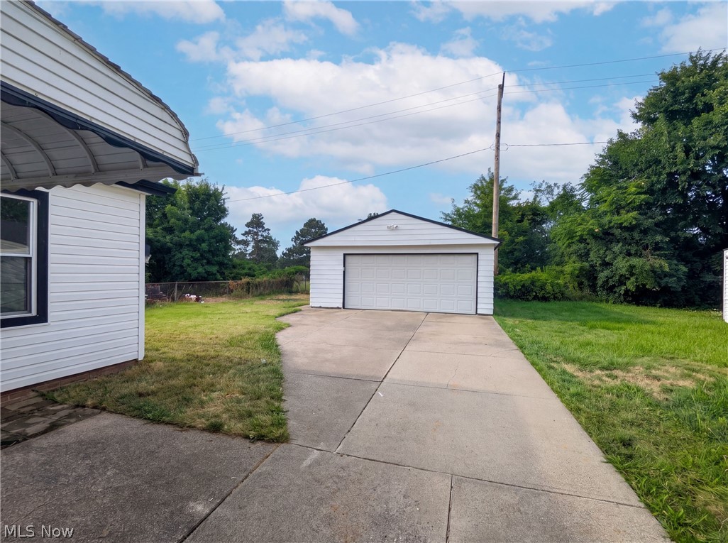 12722 Emery Avenue Cleveland OH 44135