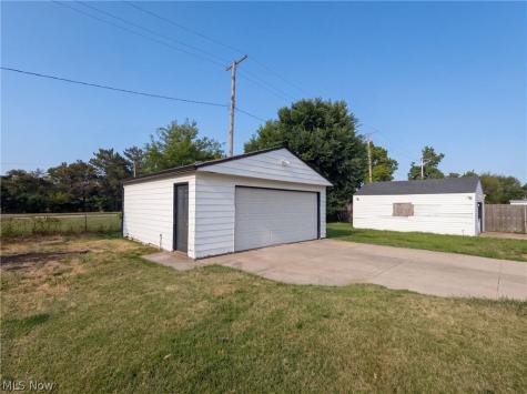 12722 Emery Avenue Cleveland OH 44135