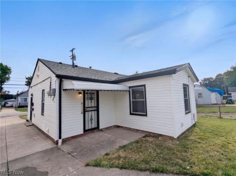 12722 Emery Avenue Cleveland OH 44135