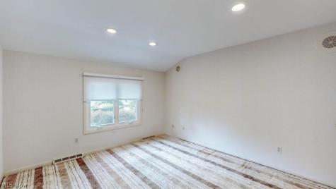 25451 Hilltop Drive Beachwood OH 44122