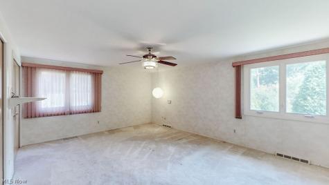 25451 Hilltop Drive Beachwood OH 44122