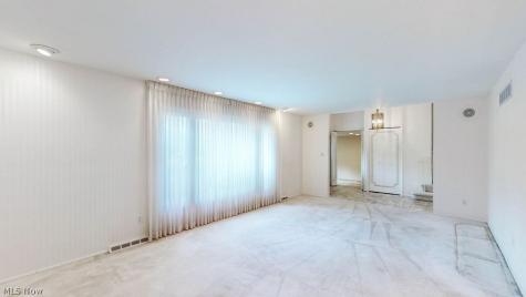 25451 Hilltop Drive Beachwood OH 44122