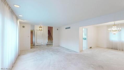 25451 Hilltop Drive Beachwood OH 44122
