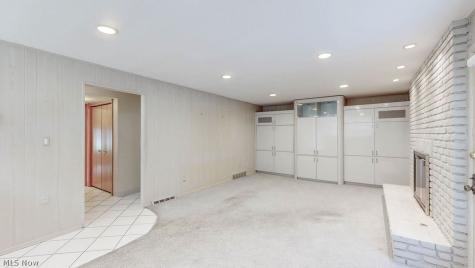 25451 Hilltop Drive Beachwood OH 44122
