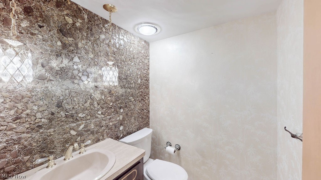 25451 Hilltop Drive Beachwood OH 44122