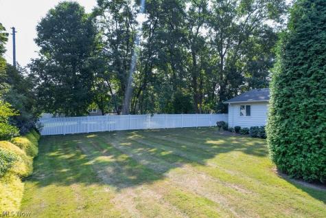 25451 Hilltop Drive Beachwood OH 44122