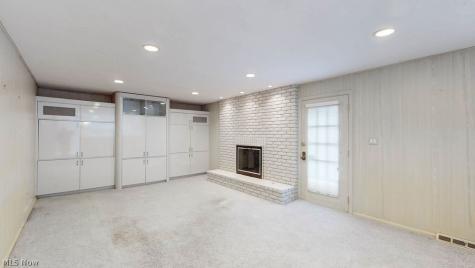 25451 Hilltop Drive Beachwood OH 44122