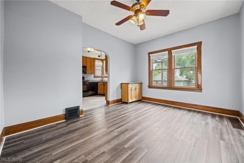 1312 Saint Charles Avenue Lakewood OH 44107