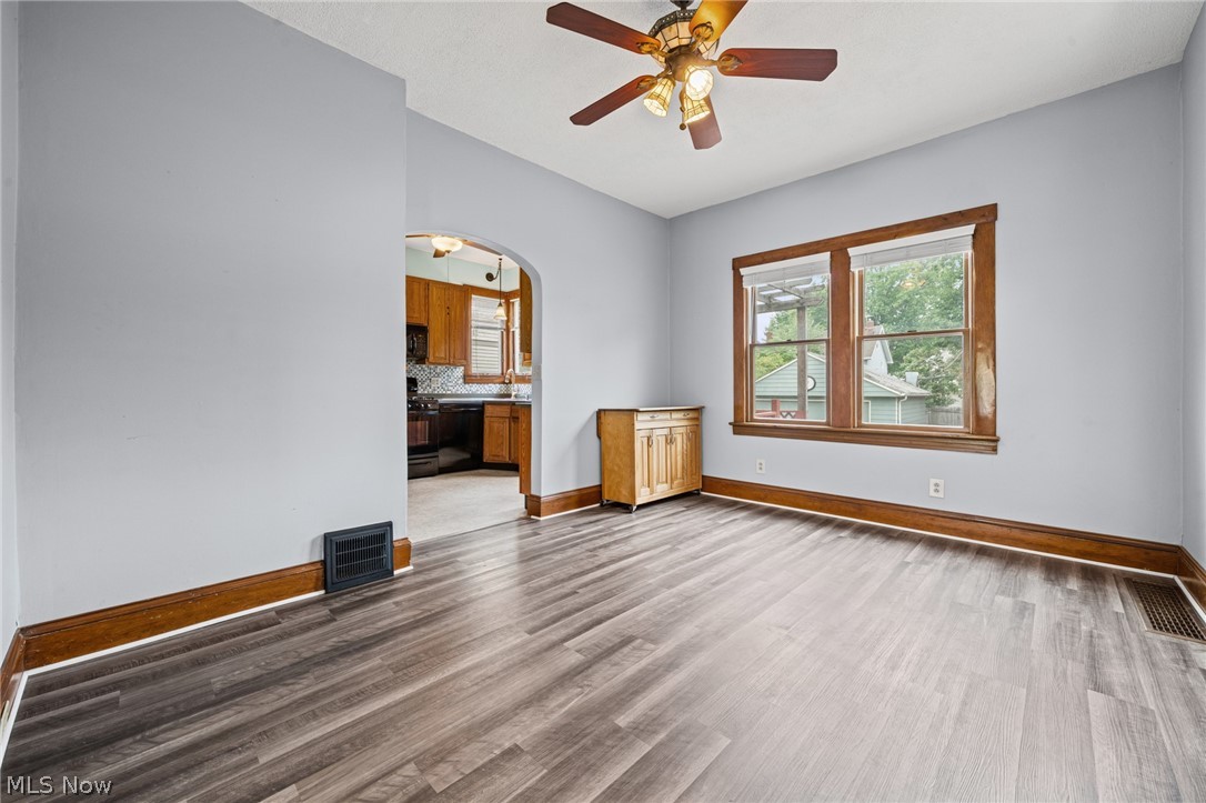 1312 Saint Charles Avenue Lakewood OH 44107