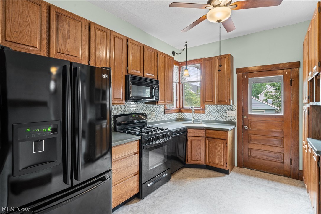 1312 Saint Charles Avenue Lakewood OH 44107