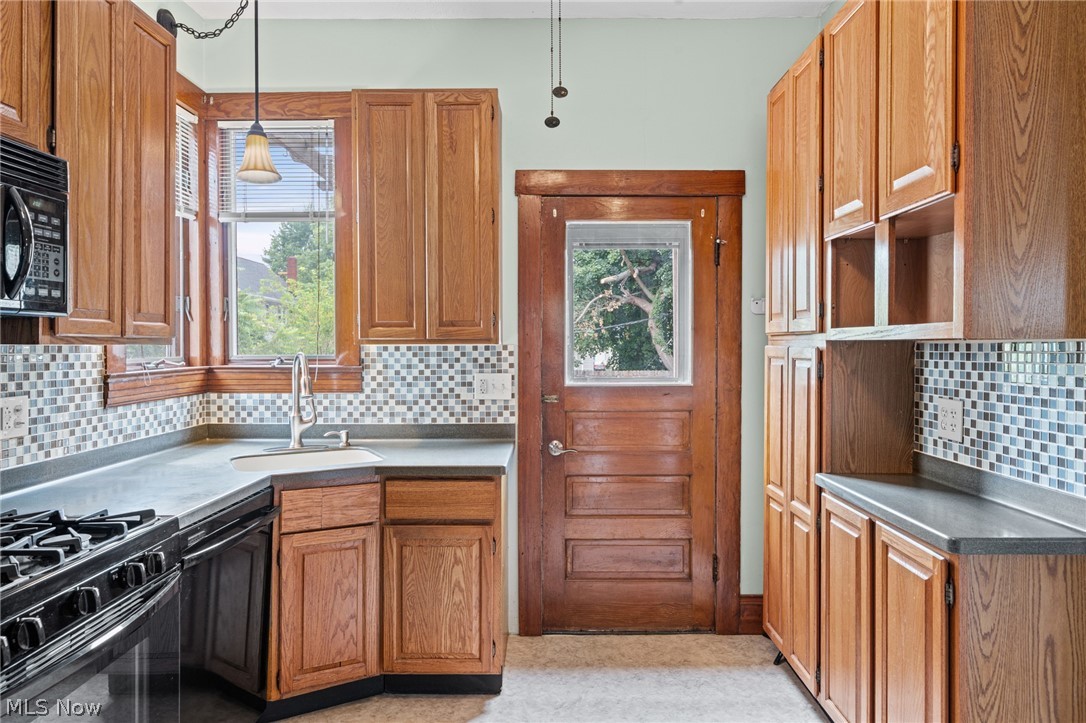 1312 Saint Charles Avenue Lakewood OH 44107