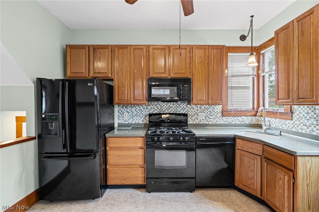 1312 Saint Charles Avenue Lakewood OH 44107