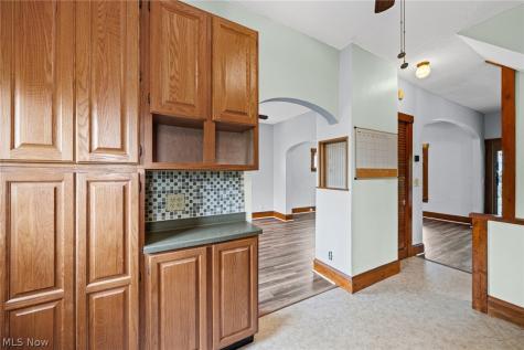 1312 Saint Charles Avenue Lakewood OH 44107