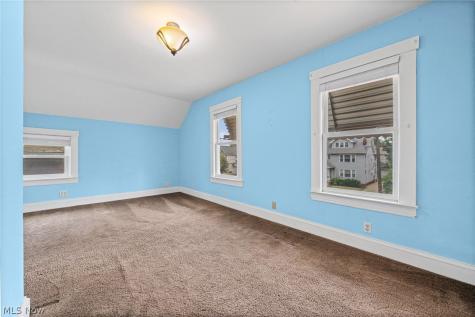 1312 Saint Charles Avenue Lakewood OH 44107