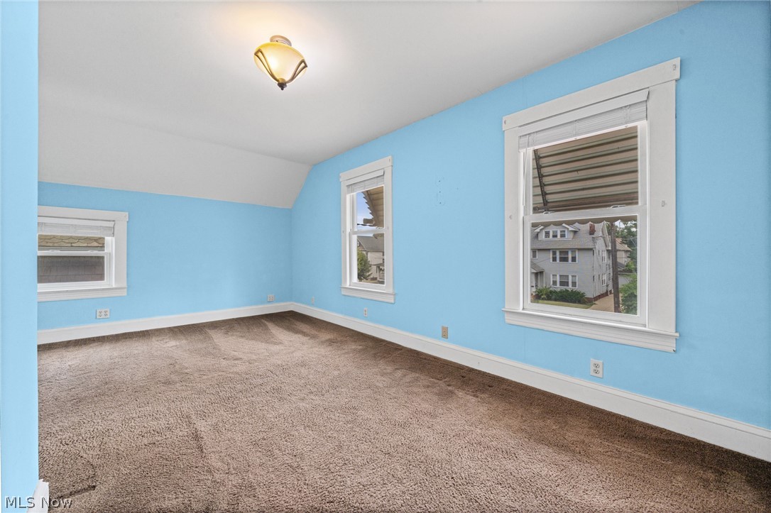 1312 Saint Charles Avenue Lakewood OH 44107