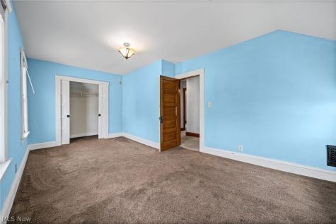 1312 Saint Charles Avenue Lakewood OH 44107