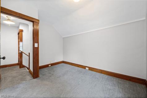 1312 Saint Charles Avenue Lakewood OH 44107